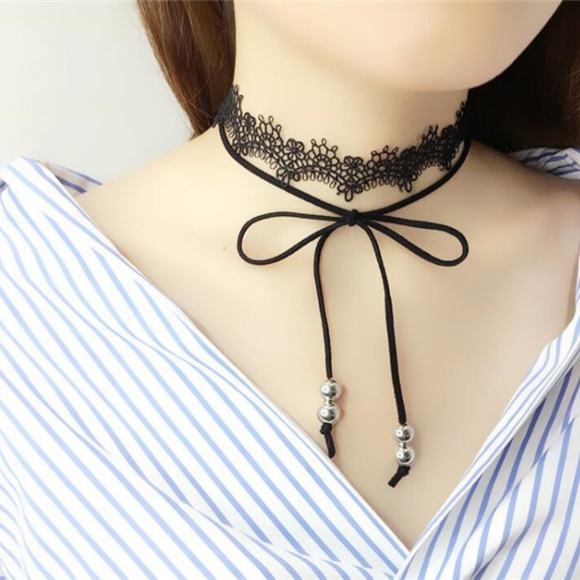 5/$30 - cute choker - Picture 1 of 1